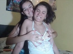 Amateur, Fait maison, Fille latino, Lesbienne, Nénés, Webcam