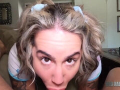 Sucer une bite, Gorge profonde, Faciale, Fétiche, Seins naturels, Pov, Tatouage, Adolescente