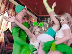 Betrunken, Flotter vierer, Freundin, Lecken, Muschi, Jungendliche (18+)