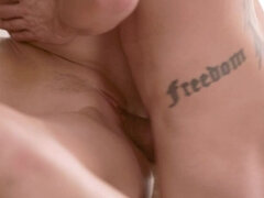 Sucer une bite, Brunette brune, Européenne, Branlette thaïlandaise, Orgasme, Grande