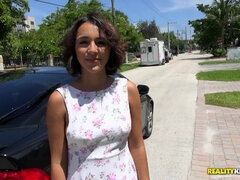 Amateur, Mamada, Morena, Corridas, Al aire libre, Flaco, Adolescente, Tetas