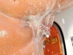 Grote mammen, Bruinharig, Rondborstig, Vingeren, Masturbatie, Moeder die ik wil neuken, Tatoeage, Nat