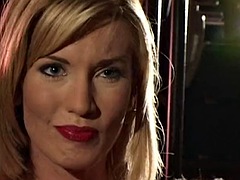 Nana, Blonde, Sucer une bite, Européenne, Français, Talons, Lingerie, Actrice du porno