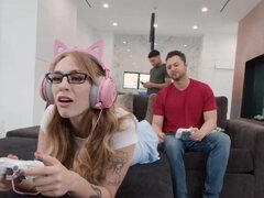 Grote mammen, Lul, Sperma in gezicht, Lesbisch, Pornster, Kut duiken, Trio, Speelgoed