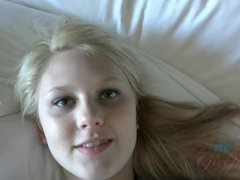 Blondine, Blasen, Besamung, Fussjob, Behaart, Muschi, Dürr, Schlafend