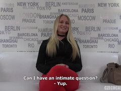 Grosser arsch, Grosse titten, Blondine, Vollbusig, Tschechisch, Natürlichen titten, Pov, Titten