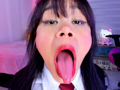 Asiatique, Adolescente