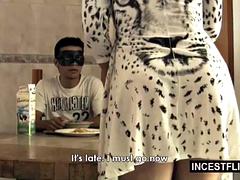 Tante, Grosse titten, Blasen, Fetisch, Faustfick, Latina, Reif, Milf