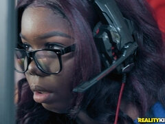 Noire, Blonde, Sucer une bite, Interracial, Soeurs, Suçant