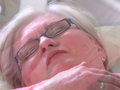 Wohlbeleibte schöne frauen, Pummelig, Hausfrau, Masturbation, Reif, Rasiert, Solo, Entkleiden