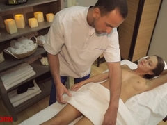 Bruinharig, Likken, Masseren