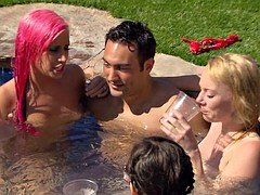 Grupo, Piscina, Intercambio de parejas