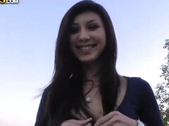 Leie, Braunhaarige, Hardcore, Im freien, Pov, Öffentlich, Jungendliche (18+), Titten