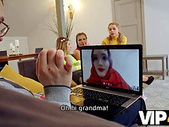 18 jaar, Hd, Likken, Kut duiken, Russisch, Tiener, Trio, Tieten likken