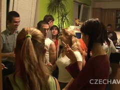 Grosser schwanz, Grosse titten, Tschechisch, Natürlichen titten, Party, Zierlich, Dürr, Jungendliche (18+)