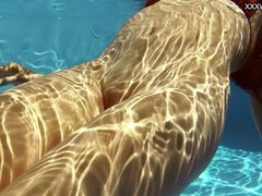 Inveigling Yenifer Chacon - public teen trailer - Underwater Show