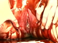 18 ans, Amateur, Brunette brune, Masturbation, Rasée, Solo, Dénudage, Adolescente