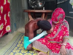 Culo grande, Tetas grandes, Animadora, Ama de casa, Enorme, Indio, Latina, Pezones