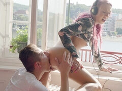 Leie, Arsch, Grosser schwanz, Blasen, Hundestellung, Dürr, Jungendliche (18+), Titten