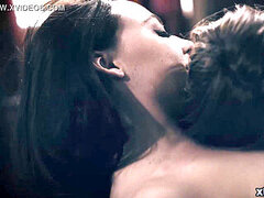 イく瞬間, 顔射, 指いじり, レズビアン, 禁句, ティーン, 三人