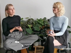Blonde, Première fois, Allemand, Lesbienne, Seins naturels, Pov, Chatte, Vibromasseur