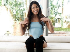 Любители, Минет, Брюнетки, Собачьи, Каблуки, Мастурбация, От первого лица, Тощие