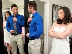 Большие сиськи, Брюнетки, Грудастые, Межрасовый секс, Милф, Натуральные сиськи, Бритые, Молоденькие