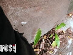 Брюнетки, Семяизвержение, Глубокая глотка, Собачьи, Сперма на лице, На природе, От первого лица, На публике