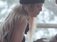 ブロンド, 茶髪の, レズビアン, なめる, 自然山雀, 靴下, タトゥー, オッパイの