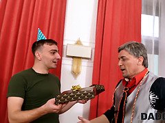 Braunhaarige, Betrug, Tschechisch, Papi, Schmutzig, Freundin, Hd, Jungendliche (18+)