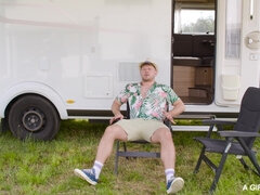 Arsch, Betrug, Flotter vierer, Lecken, Zierlich, Muschi, Rotschopf, Russisch