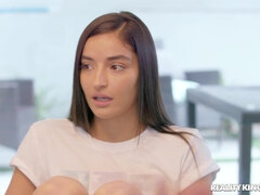 Amateur, Asiático, Tetas grandes, Cocina, Lamidas, Perforación, Fumando, Nalgadas