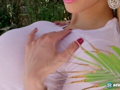 Amy Anderssen gets wild with her tits & pussy in the pool - scoreland.com