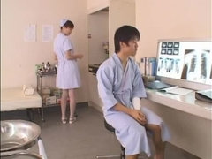 舐める尻, デカパイ, フェラチオ, 顔射, 指いじり, 手コキする, 看護婦, 三人