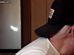 Leie, Grosser schwanz, Nahaufnahme, Schwul, Schwanzloch, Handjob, Pov, Ablutschen