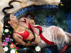 Schönheit, Grosse titten, Indisch, Milf, Pool, Solo
