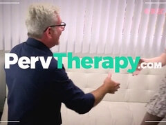 Mamada, Semen en la boca, Corridas, Penetracion con dedos, Flaco, Madrastra, Tabú, Trio