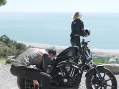 Жопа, Красивые, Блондинки, Грудастые, Член, Натуральные, На природе, Сиськи