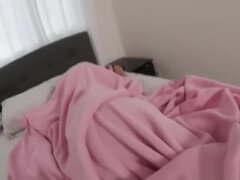 Brunette brune, Plantureuse, Branlette thaïlandaise, Maman, Mamelons, Pov, Adolescente, Nénés