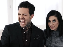 Baby sitter, Sucer une bite, Brunette brune, Hard, Fille latino, Chatte, Adolescente, Plan cul à trois