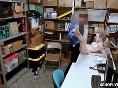 Geschnappt, Bestrafung, Muschi, Realität, Schreiend, Ablutschen, Jungendliche (18+), Uniform