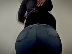 Enthousiasteling, Grote lul, Bedriegen, Sperma shot, Voeten, Voeten fetish, Hardcore, Moeder die ik wil neuken