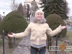 Anal, Blonde, En levrette, Branlette thaïlandaise, Mère que j'aimerais baiser, Rasée, Dénudage, Adolescente