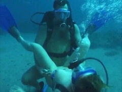 Grosse titten, Blasen, Braunhaarige, Vollbusig, Spermaladung, Handjob, Lingerie, Titten