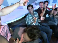 Amateur, Sucer une bite, Gorge profonde, Fétiche, Homosexuelle, Fête, Réalité, Voyeur