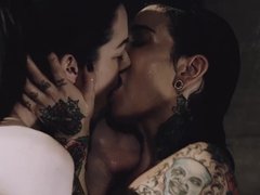 Kont, Bruinharig, Lesbisch, Natuurlijk