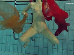 ブロンド, エロティック, アウトドア, プール, 公共, ロシア人, ティーン, 水中