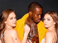 Culo, Chica, Culo grande, Mamada, Sexo duro, Interracial, Adolescente, Trio