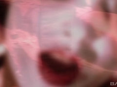 Braunhaarige, Lingerie