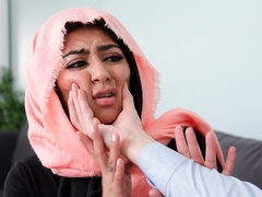 Arabisch, Pijpbeurt, Bruinharig, Interraciaal, Natuurlijke tieten, Geschoren, Strippen, Tieten likken